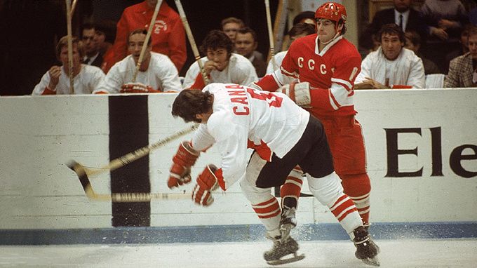 Харламов в матче суперсерии против Канады