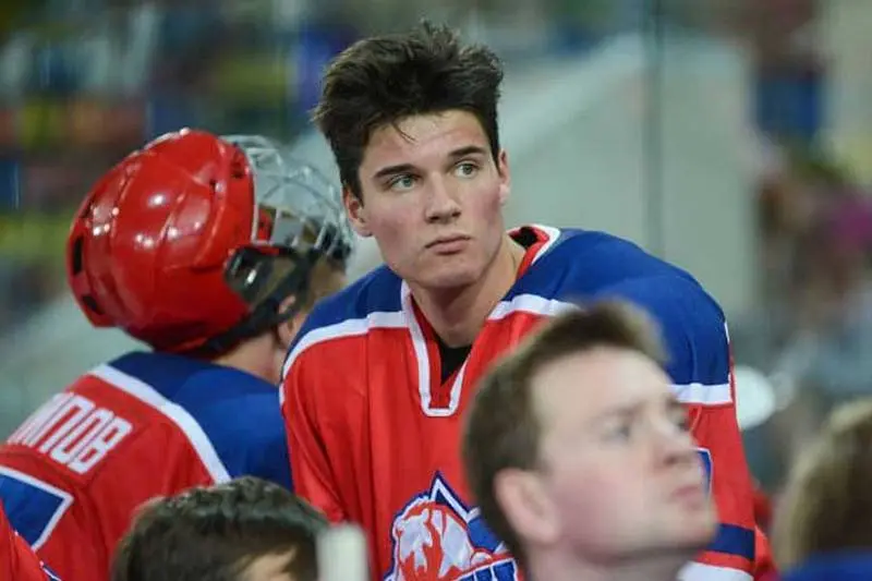 Иван Жвакин (кадр из сериала «Молодёжка»)