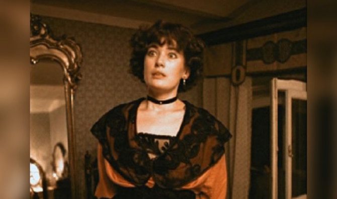 Лариса Гузеева в роли мадам Анри Фурне