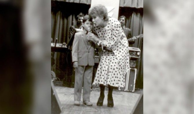 Маленький Стас Пьеха с бабушкой