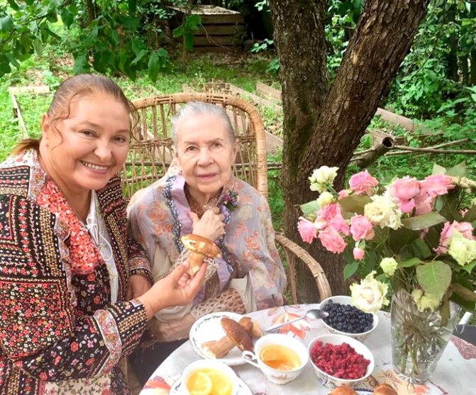Народная артиста СССР Инна Макарова с дочерью Натальей Сергеевной