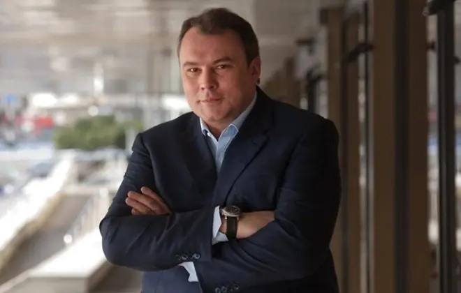 Петр Толстой - потомок Льва Толстого