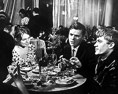 С актёром КОРОЛЬКОВЫМ (крайний справа) звезду связывала не только съёмочная площадка