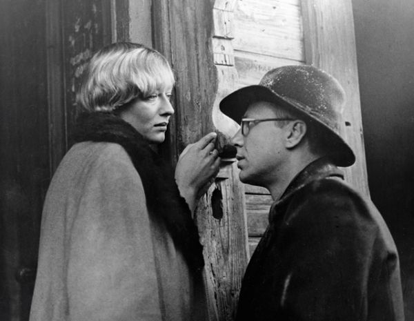 В 1978 году Юрий Богатырёв сыграл одну из лучших своих ролей в кино — Филиппка в картине Ильи Авербаха «Объяснение в любви». Эва Шикульска исполнила роль Зиночки.