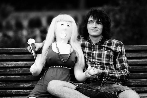 Валентин Стрыкало и его девушка