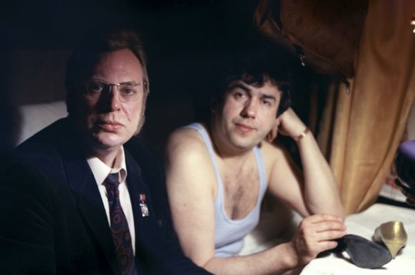 Юрий Богатырёв и Станислав Садальский в фильме «Презумпция невиновности» режиссёра Евгения Татарского (1988).